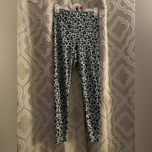 SHEIN Cheetah Print Leggings